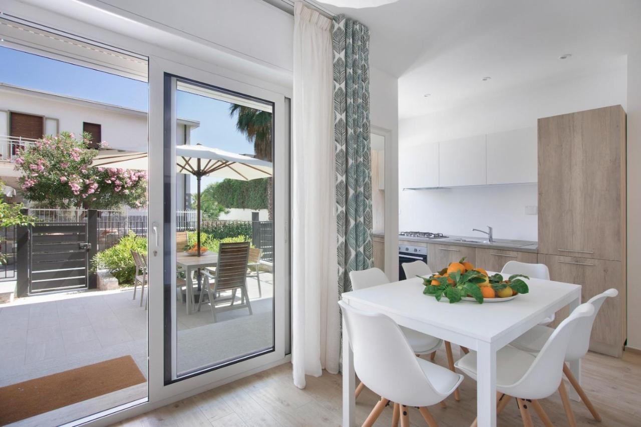 Italianway - Cristoforo Colombo 12 Appartement San Bartolomeo Al Mare Buitenkant foto