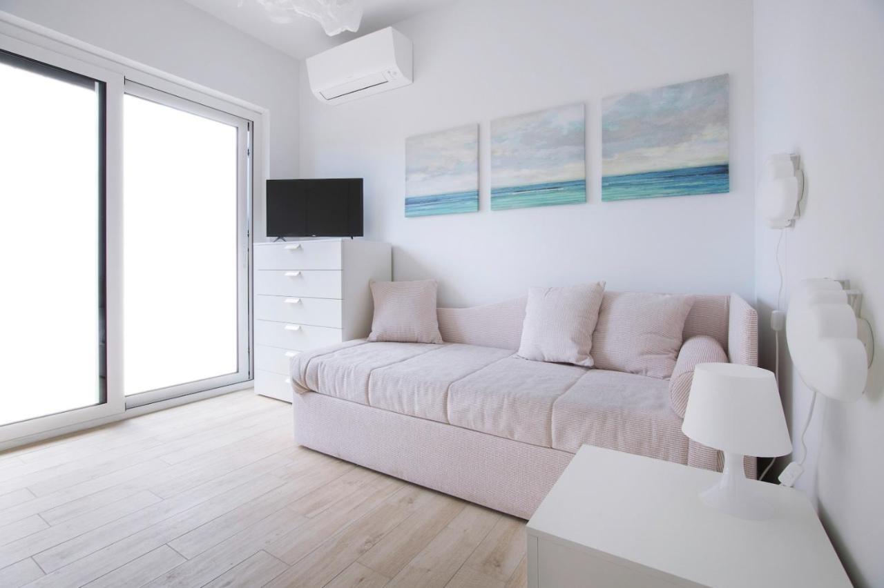 Italianway - Cristoforo Colombo 12 Appartement San Bartolomeo Al Mare Buitenkant foto