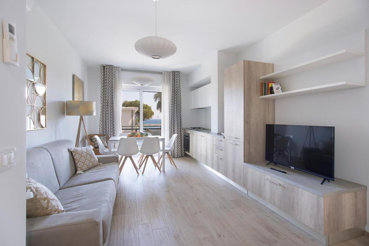Italianway - Cristoforo Colombo 12 Appartement San Bartolomeo Al Mare Buitenkant foto