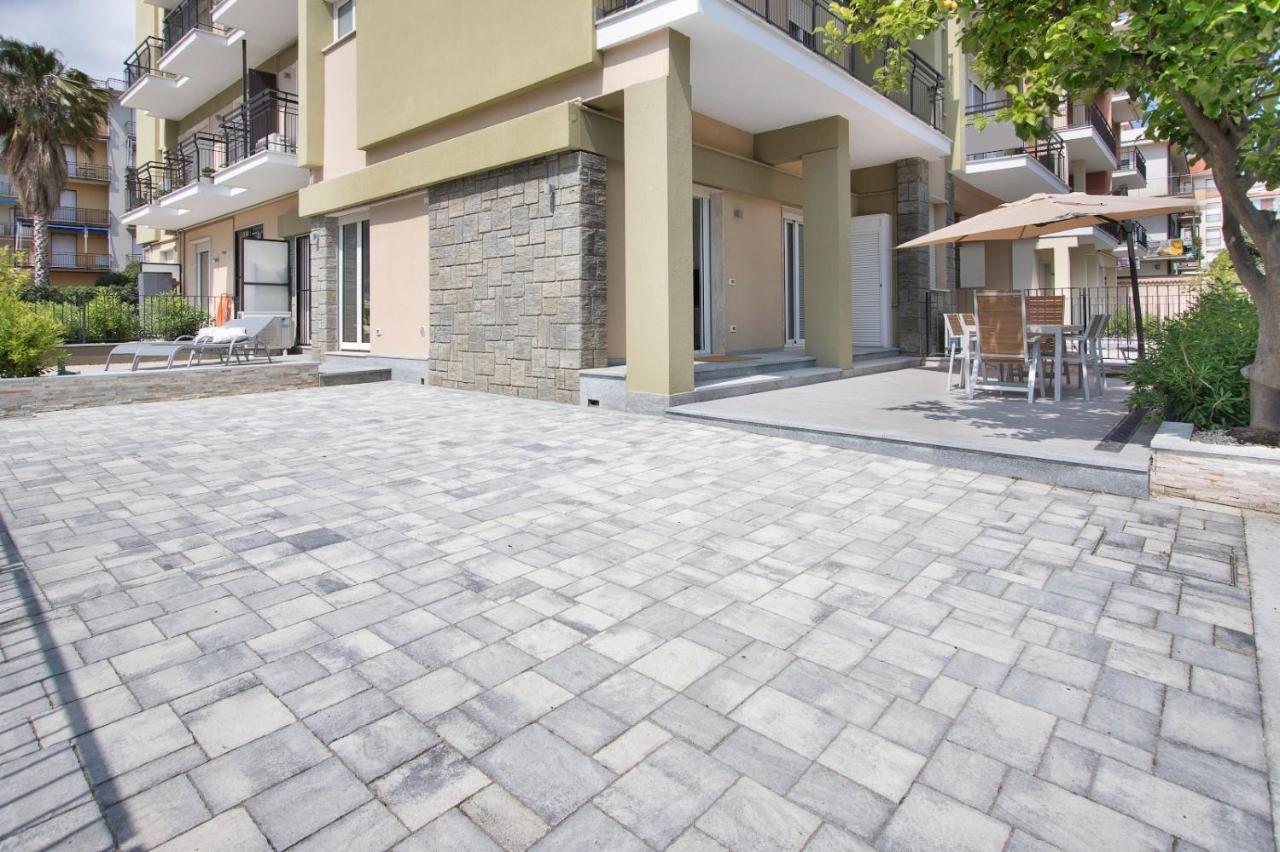 Italianway - Cristoforo Colombo 12 Appartement San Bartolomeo Al Mare Buitenkant foto